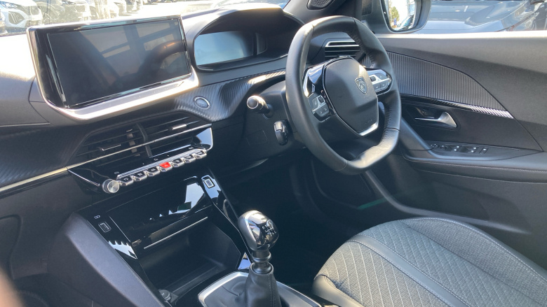 Peugeot 2008 1.2 PureTech 130 Allure 5dr Petrol Estate